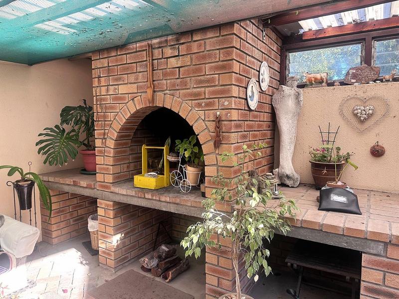 3 Bedroom Property for Sale in Van Riebeeckstrand Western Cape